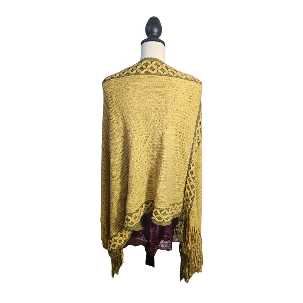 Knitted Poncho - Picture 9 of 10